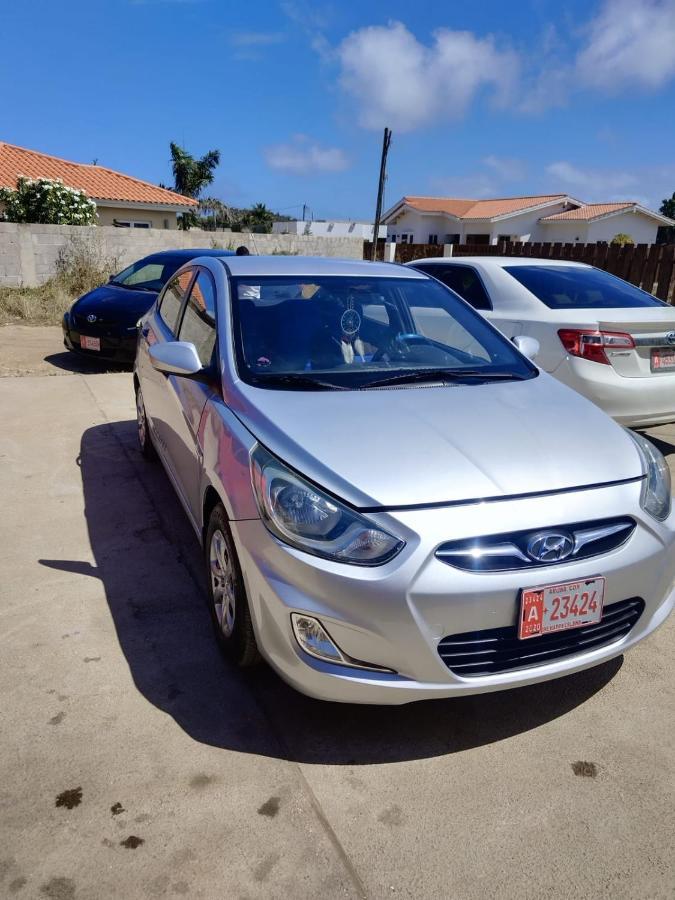 Jazmin'S Apartment Oranjestad Ngoại thất bức ảnh